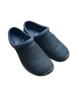 Merrell encore 6.5 ladies  Navy Blue Slip-On Mesh Clog